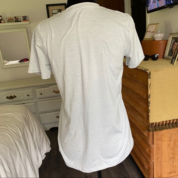 Well Calm Light Blue Yoga T-Shirt Size Small - Picture 3 of 9